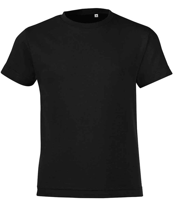 The SOLS Kids Regent Fit T-Shirt by SOLS is shown in plain black with short sleeves, a crew neck, elastane ribbed collar, and neat twin needle stitching. No logos, graphics, or patterns are visible on the shirt against a white background.